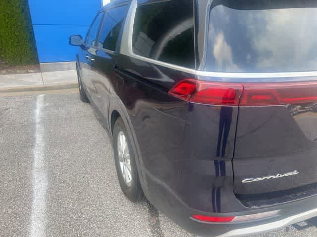 Used 2022 Kia Carnival LX FWD image 11