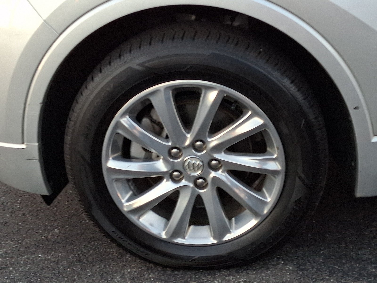 Certified 2019 Buick Envision Essence FWD image 8