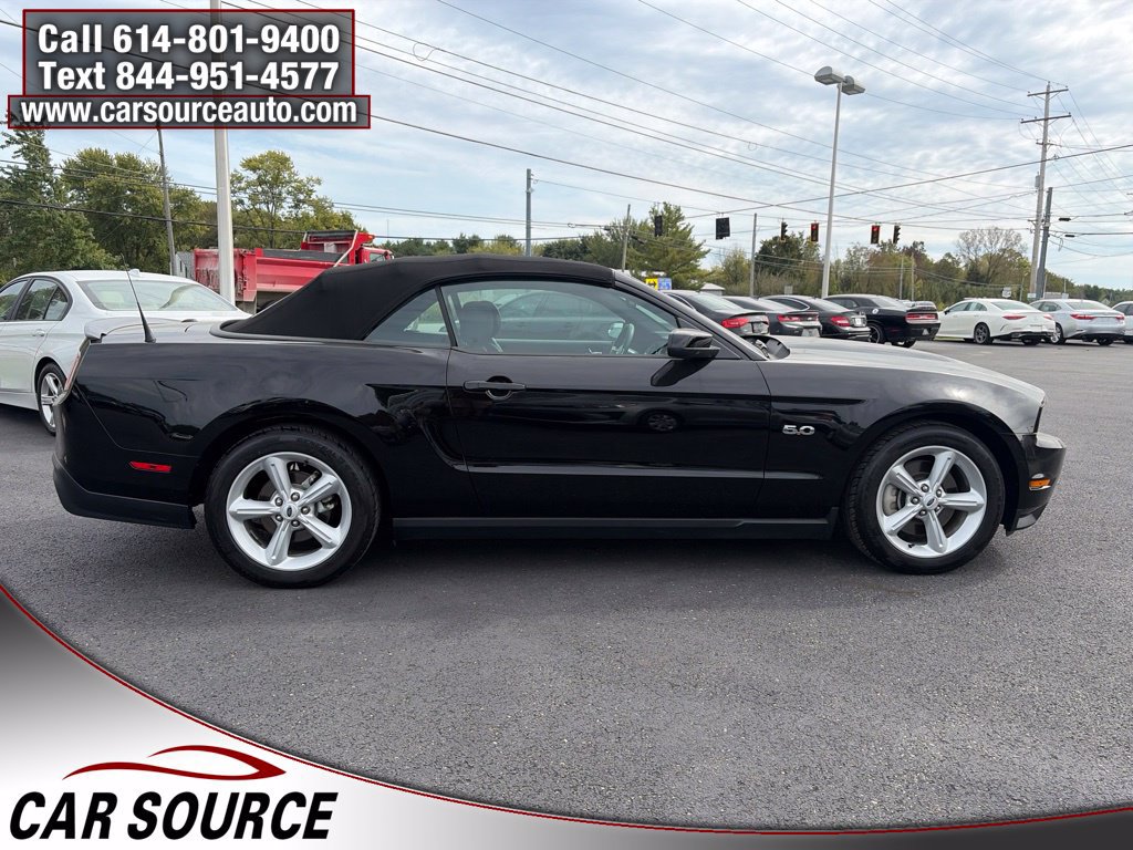 Used 2012 Ford Mustang GT Premium w/ HID Headlamps & Security Pkg RWD image 4