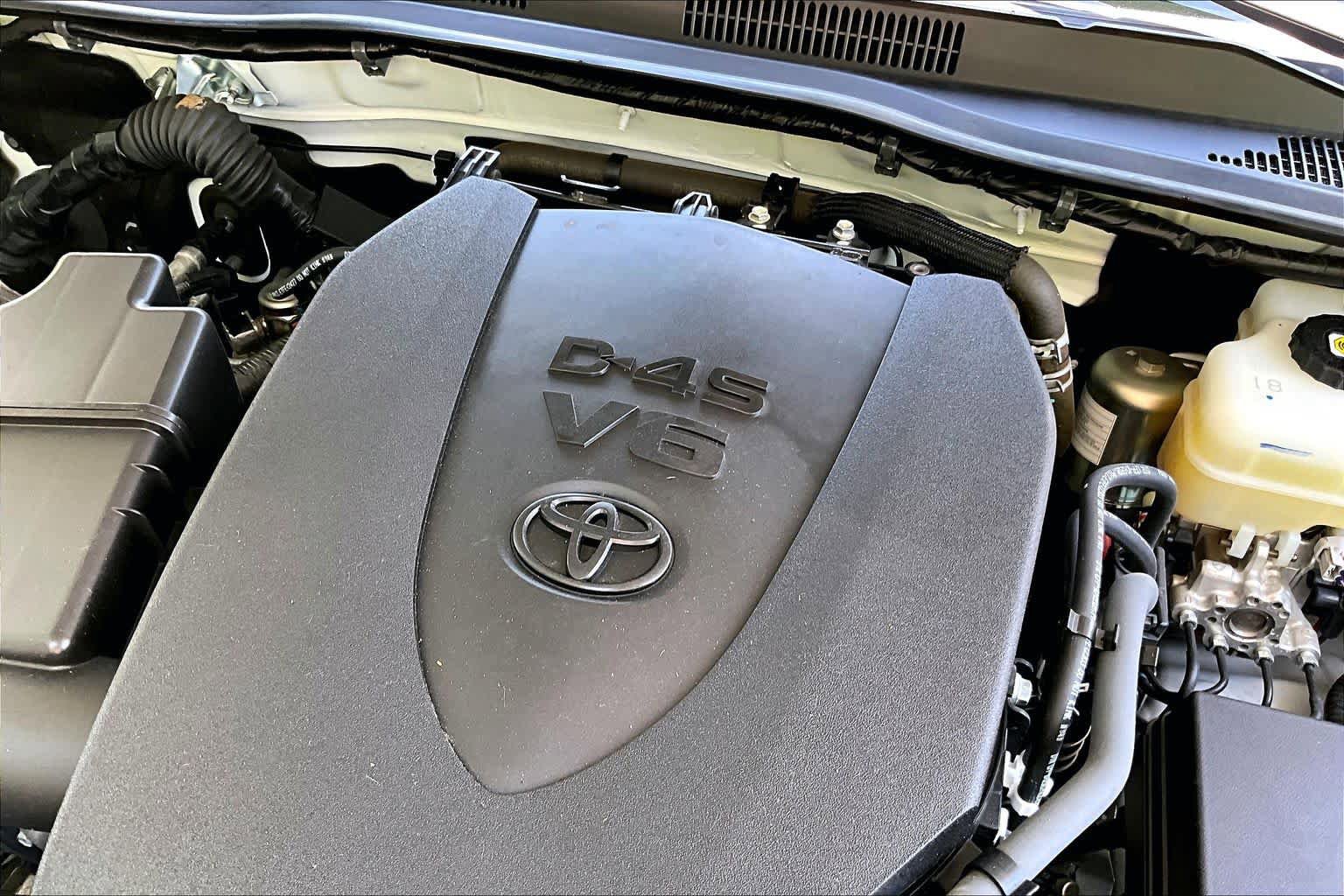 Used 2022 Toyota Tacoma TRD Off-Road AWD/4WD image 31