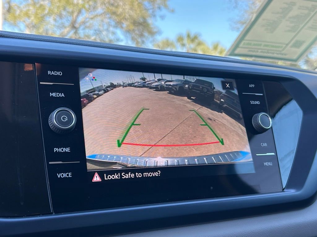 Certified 2023 Volkswagen Taos SE image 32