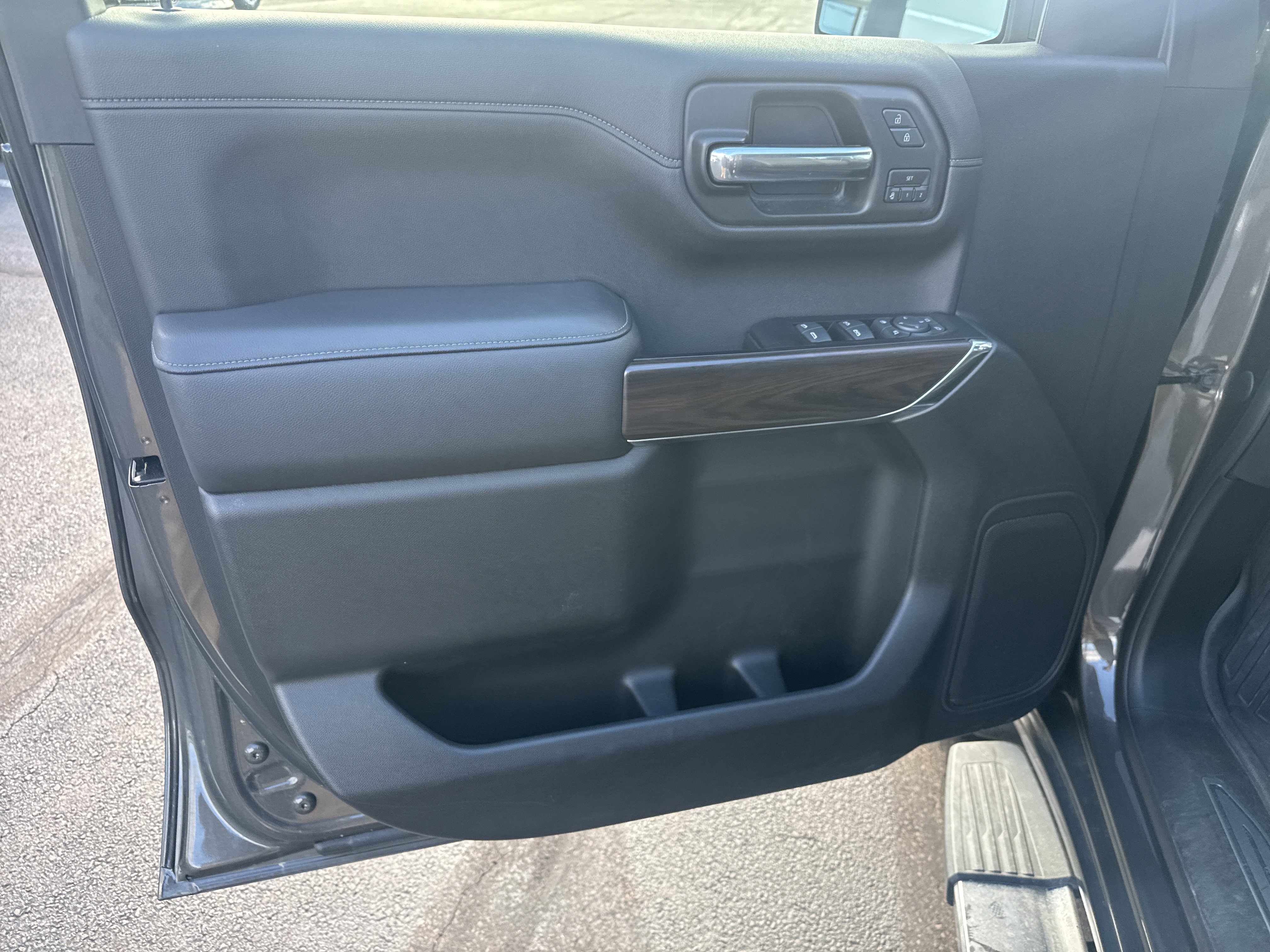 Used 2019 GMC Sierra 1500 SLT w/ SLT Premium Package image 15