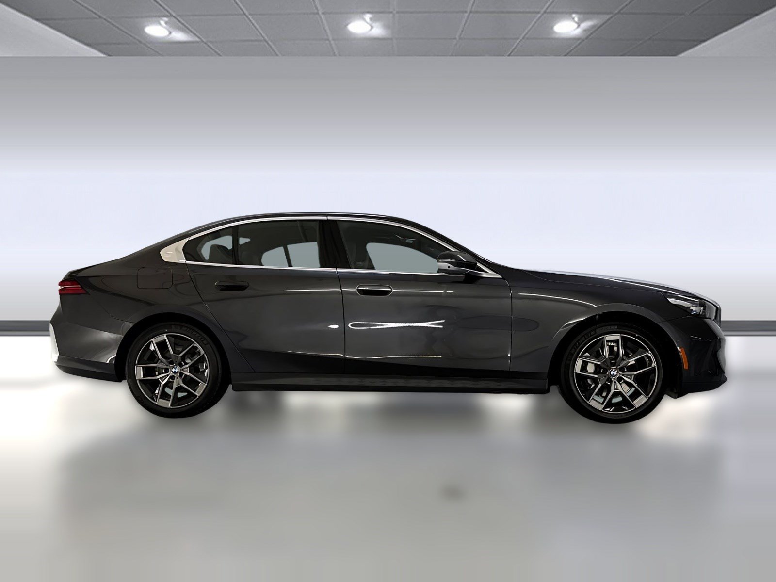 Used 2026 BMW 530i w/ Premium Package RWD image 7