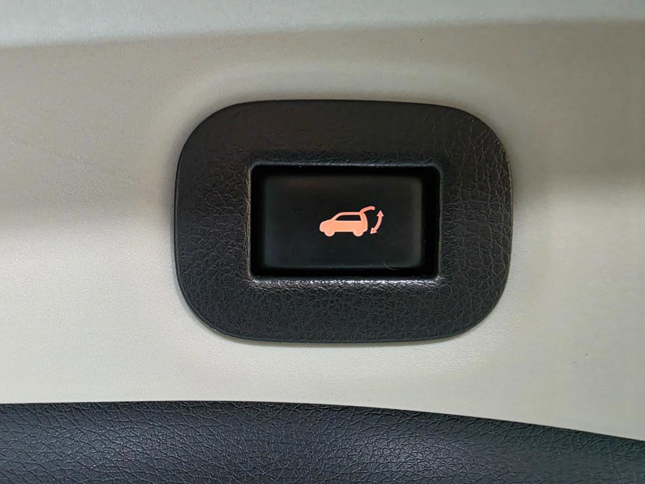 Used 2014 Nissan Rogue SL w/ SL Premium Package image 21