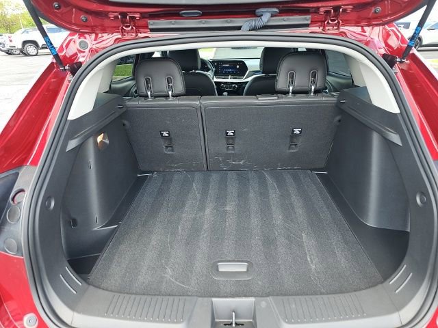 Used 2024 Chevrolet Trax LT w/ LT Convenience Package image 11