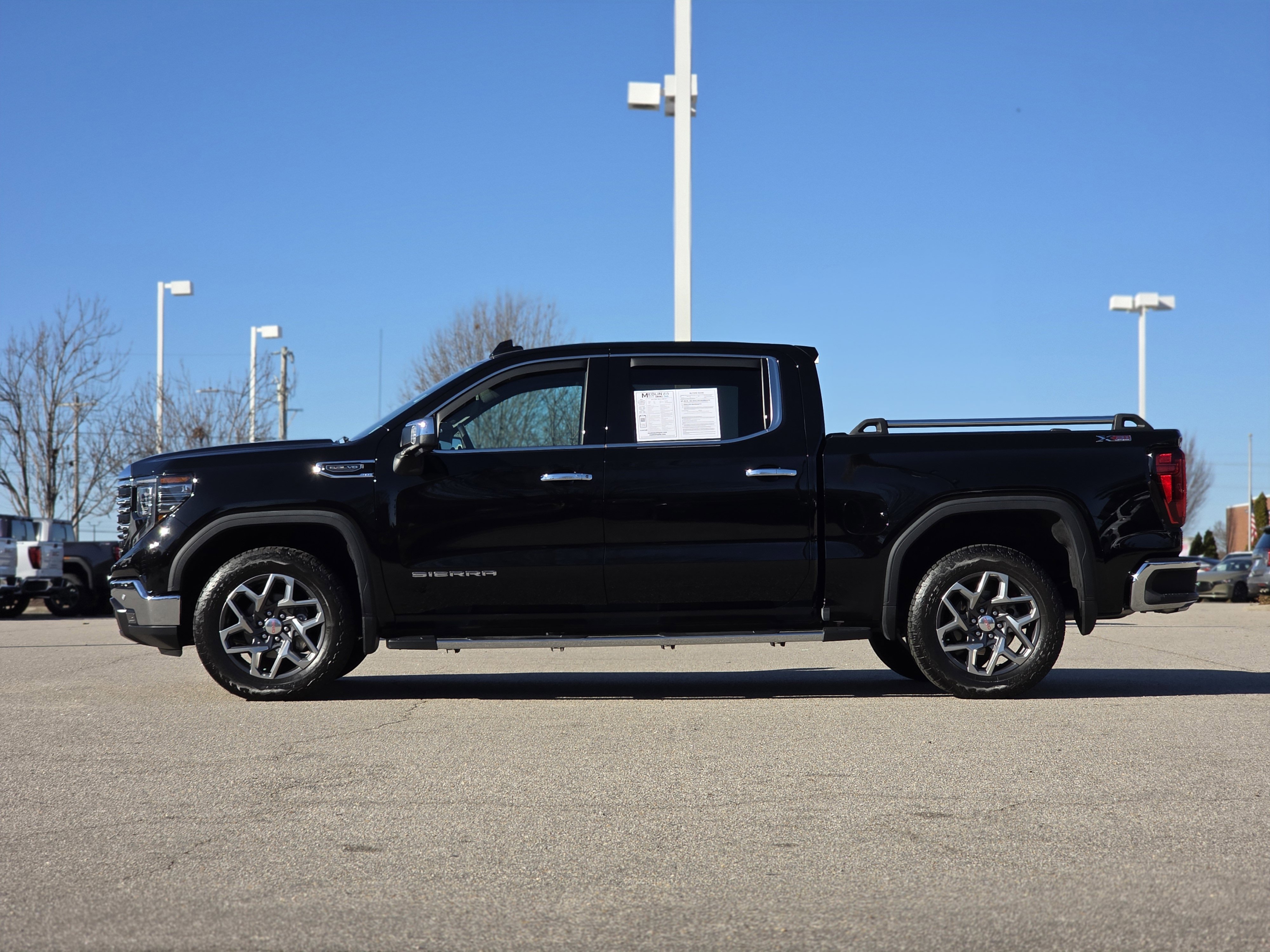 Used 2024 GMC Sierra 1500 SLT w/ SLT Premium Plus Package image 4