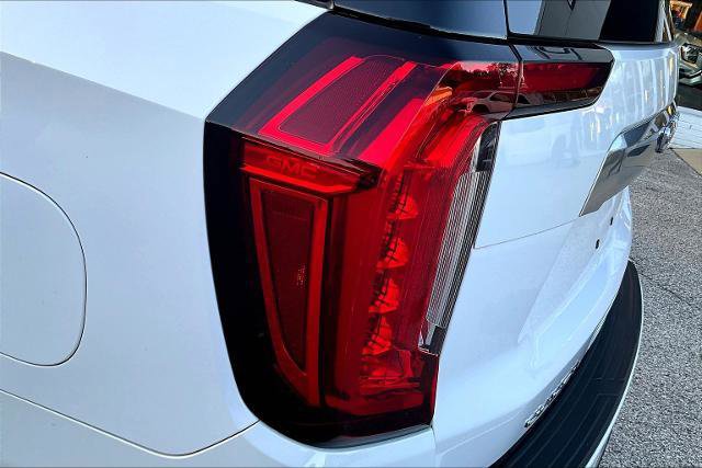 Used 2021 GMC Yukon Denali w/ Denali Premium Package image 23