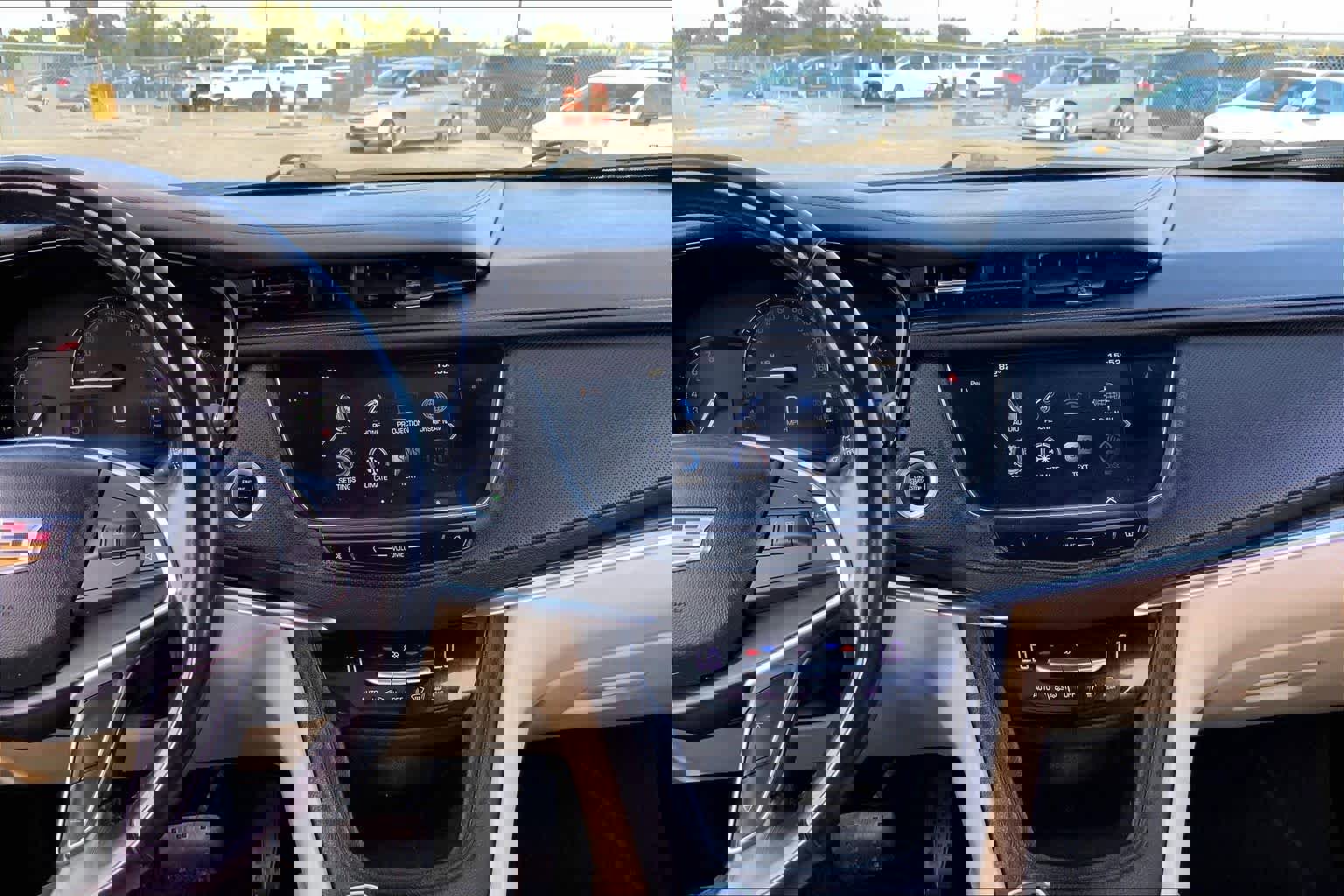 Used 2018 Cadillac XT5 FWD image 6