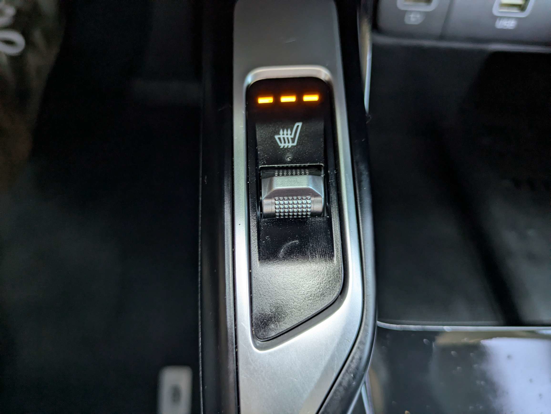 Certified 2023 Kia Sorento S w/ Panoramic Sunroof Package AWD/4WD image 37