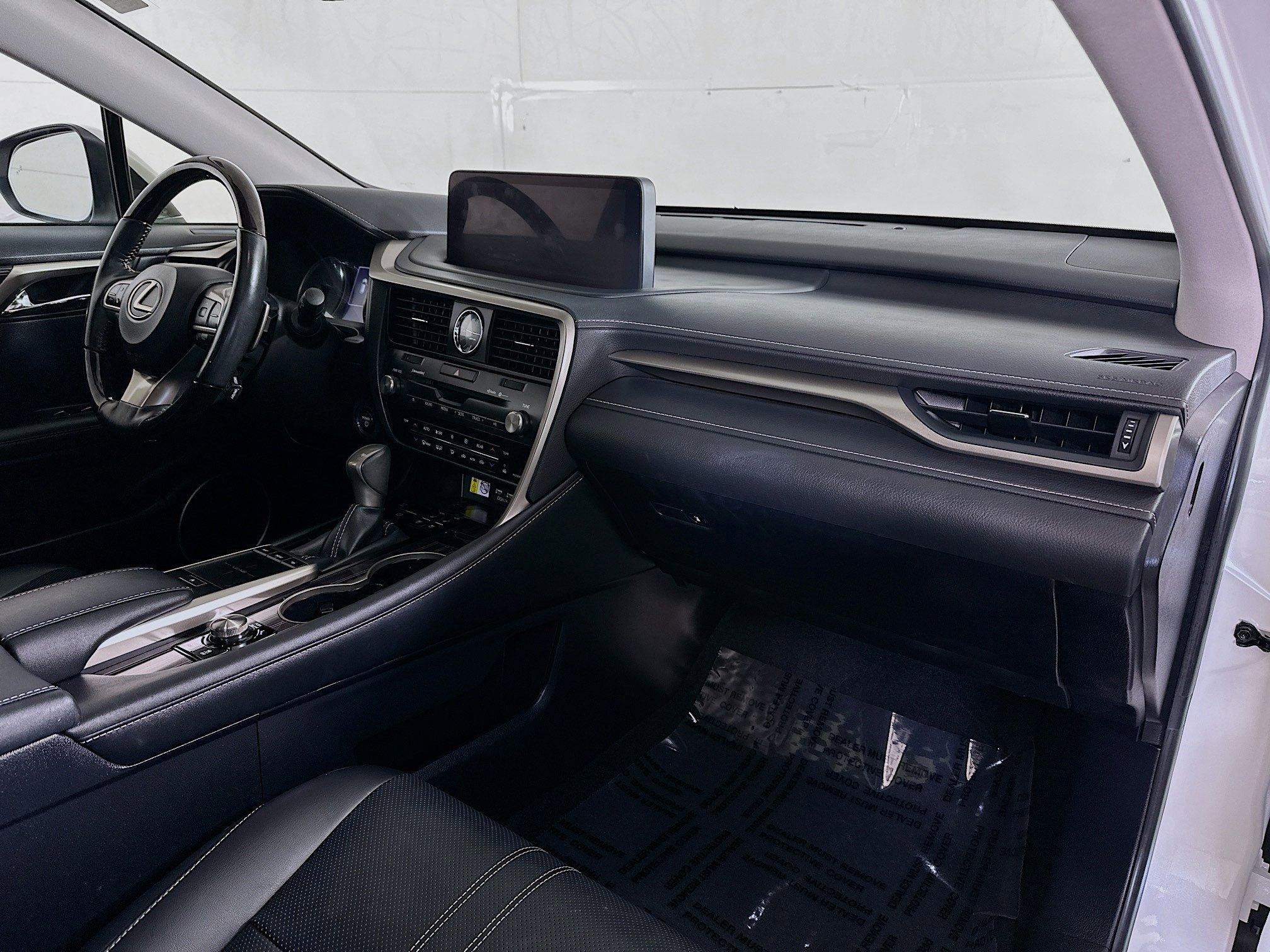 Used 2021 Lexus RX 450hL Luxury w/ Cold Area Package (CK) image 31