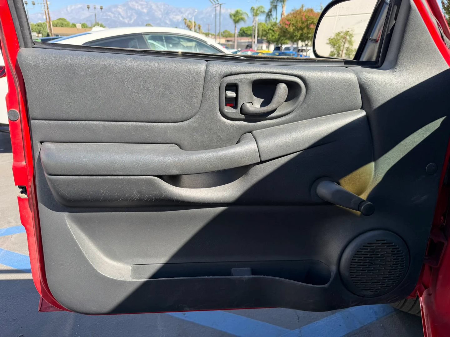 Used 2003 Chevrolet S10 Pickup 2WD Regular Cab image 9