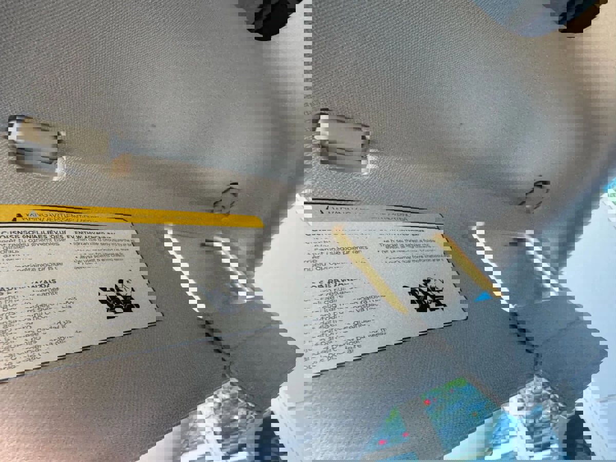 Used 2024 Tesla Model 3 Standard Range image 32