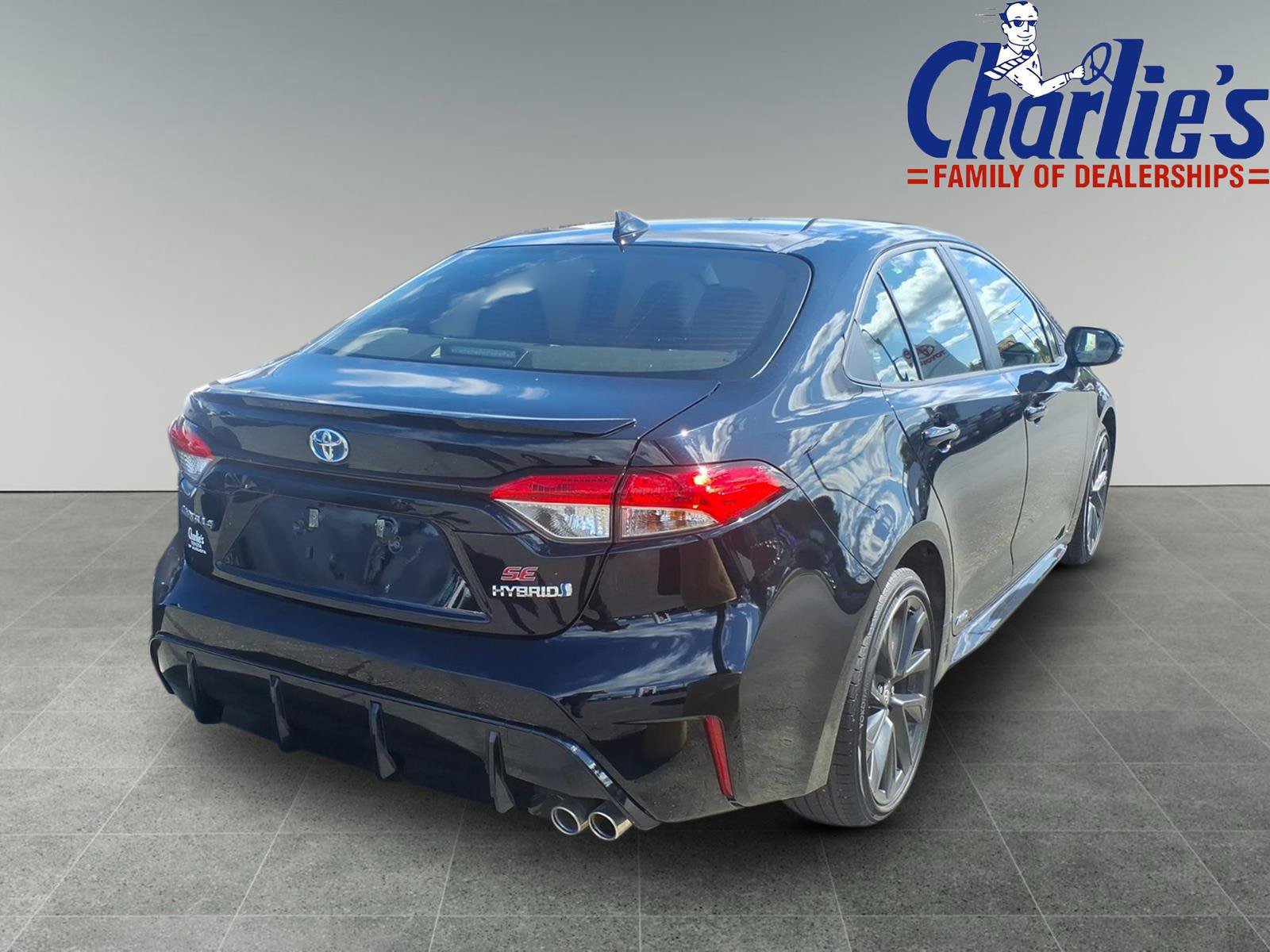 Certified 2024 Toyota Corolla SE w/ SE Package AWD/4WD image 4