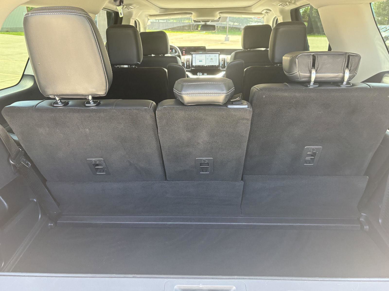 Used 2025 Ford Expedition Platinum AWD/4WD image 26