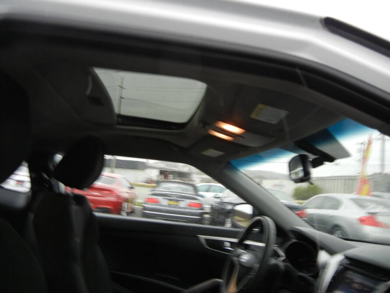 Used 2013 Hyundai Veloster image 22