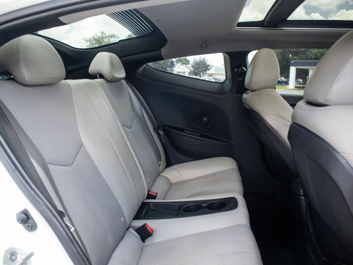 Used 2013 Hyundai Veloster w/ Style Pkg FWD image 18