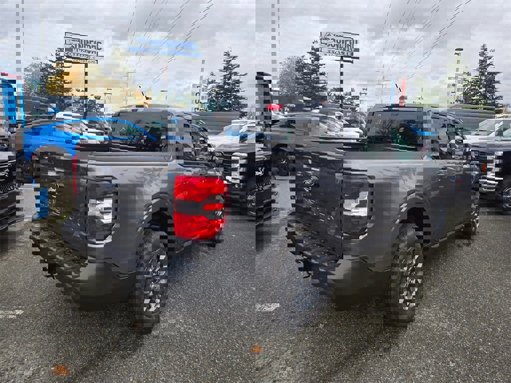 New 2025 Ford Maverick XLT w/ XLT Luxury Package image 5