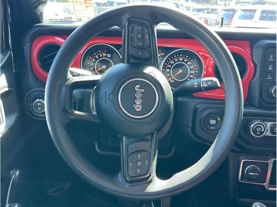 Used 2021 Jeep Gladiator Sport image 16