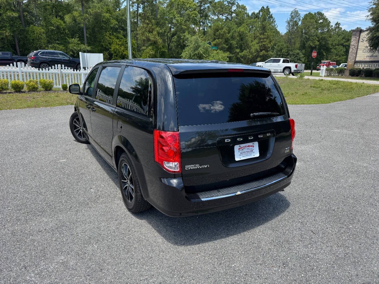 Used 2018 Dodge Grand Caravan GT FWD image 4
