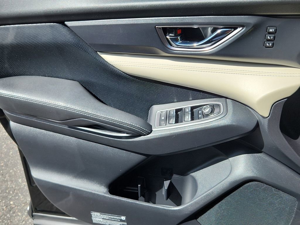 Used 2022 Subaru Ascent Limited image 6