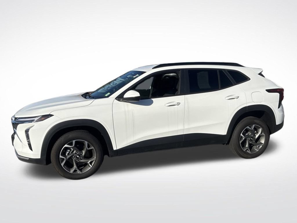 Used 2024 Chevrolet Trax LT FWD image 4