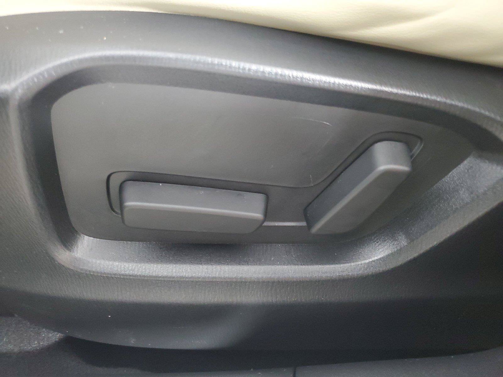 Used 2018 MAZDA CX-5 Touring w/ Preferred Equipment Package FWD image 21