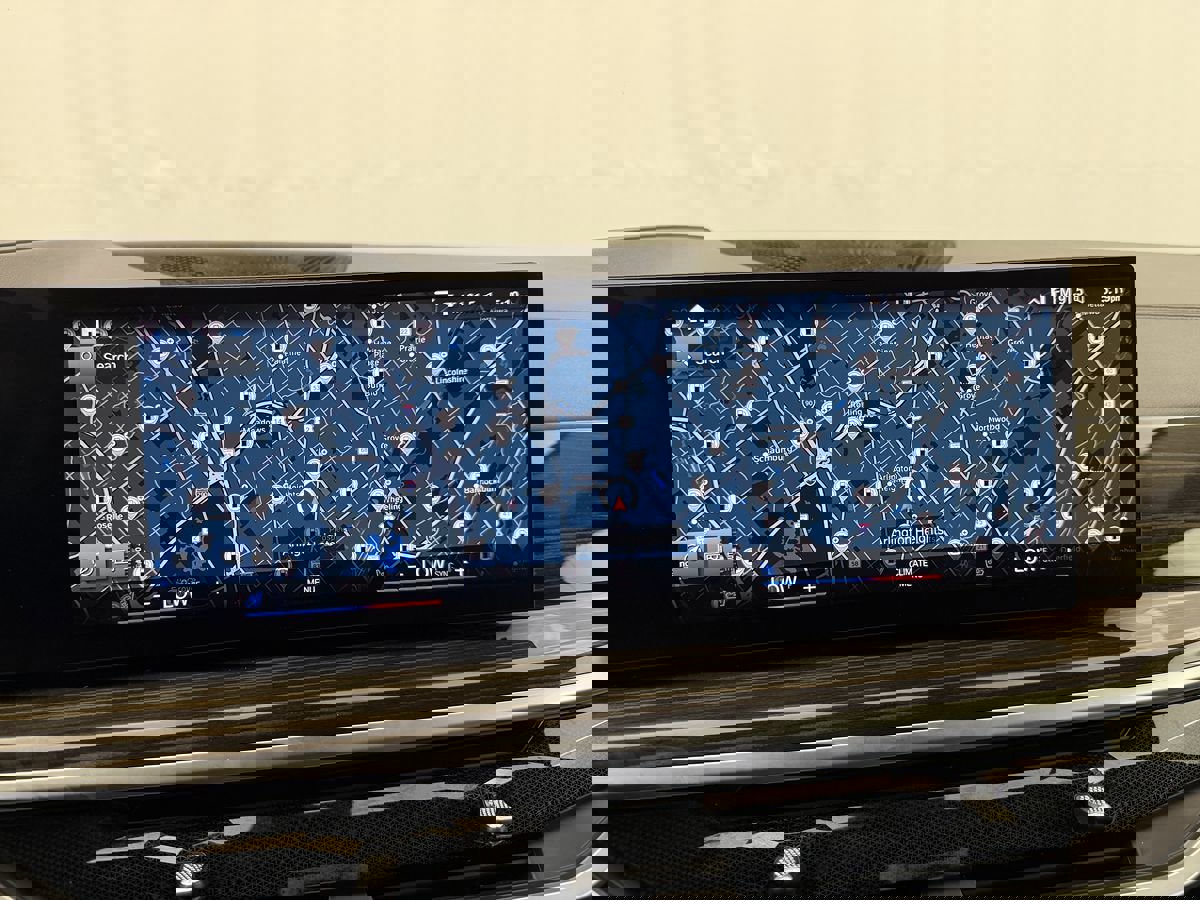 Used 2023 BMW X7 xDrive40i w/ Premium Package image 36