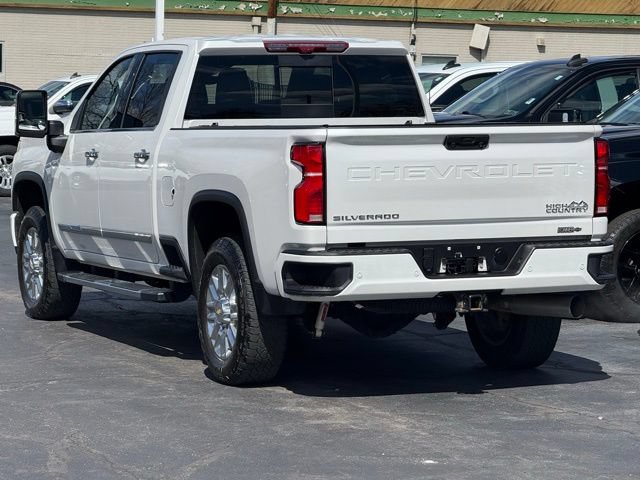 Used 2025 Chevrolet Silverado 2500 High Country w/ Technology Package AWD/4WD image 5