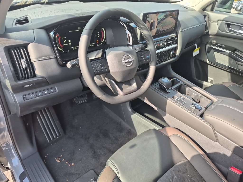 New 2026 Nissan Pathfinder Platinum AWD/4WD image 5