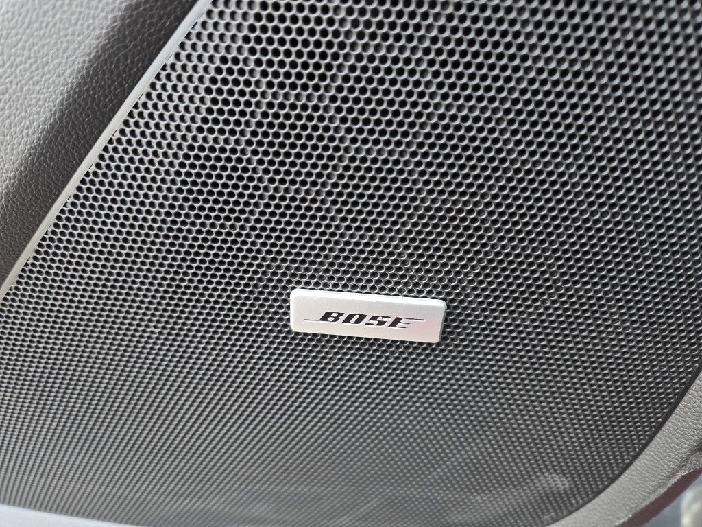 Used 2023 Chevrolet Traverse LT w/ LT Premium Package image 16