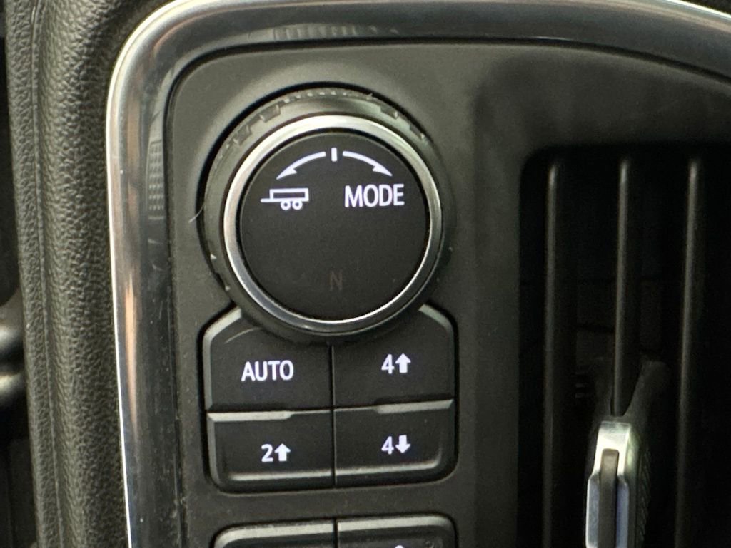 Used 2021 Chevrolet Silverado 1500 High Country w/ Technology Package AWD/4WD image 30