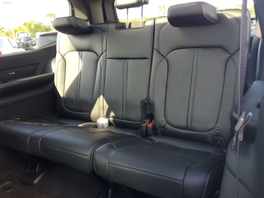 New 2025 Jeep Wagoneer Series II w/ Convenience Group I image 14