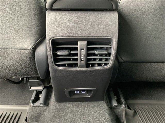 Used 2026 Toyota Corolla Cross XLE image 33