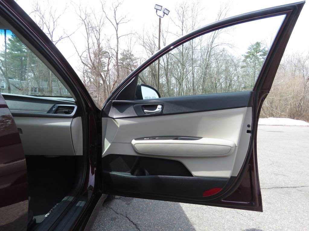 Used 2016 Kia Optima LX w/ LX Convenience Package image 12