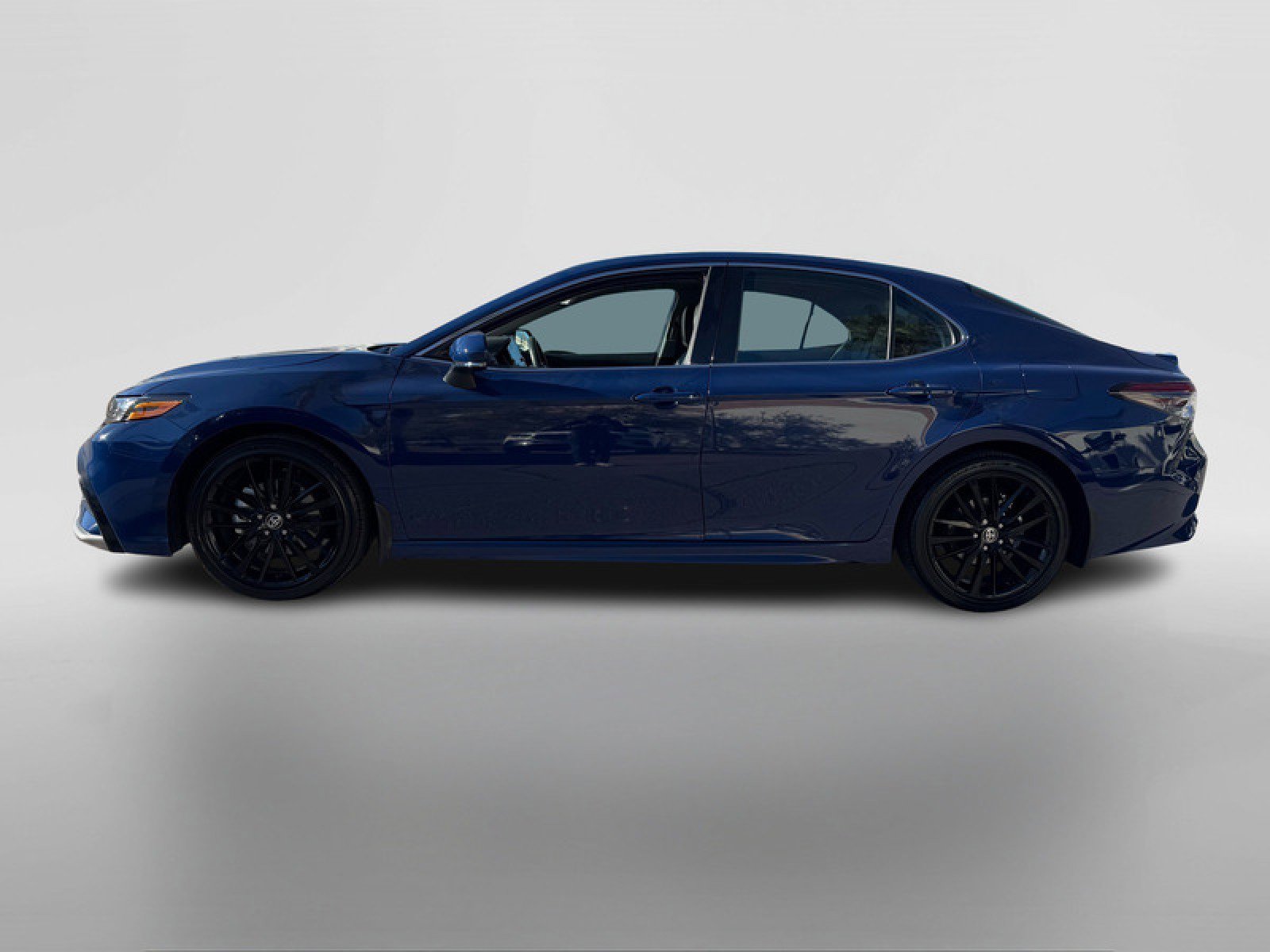 Used 2024 Toyota Camry XSE image 2