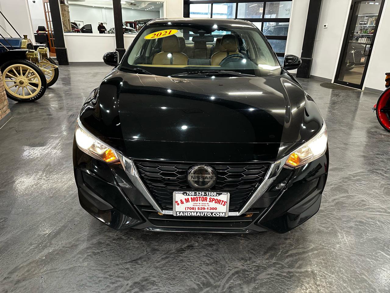Used 2021 Nissan Sentra SV w/ SV Premium Package FWD image 2