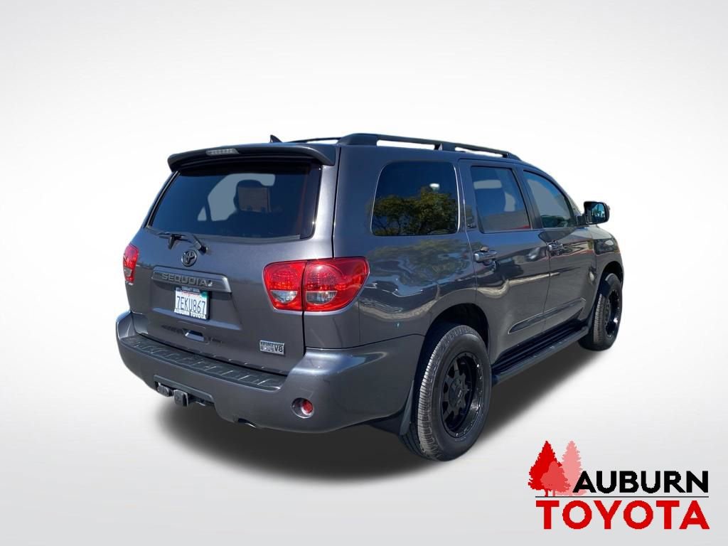 Used 2015 Toyota Sequoia SR5 RWD image 7