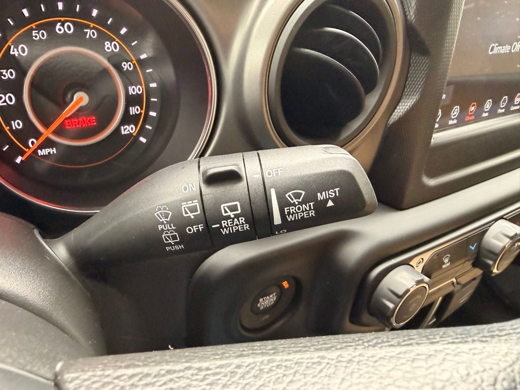 Used 2023 Jeep Wrangler Unlimited Sport AWD/4WD image 15