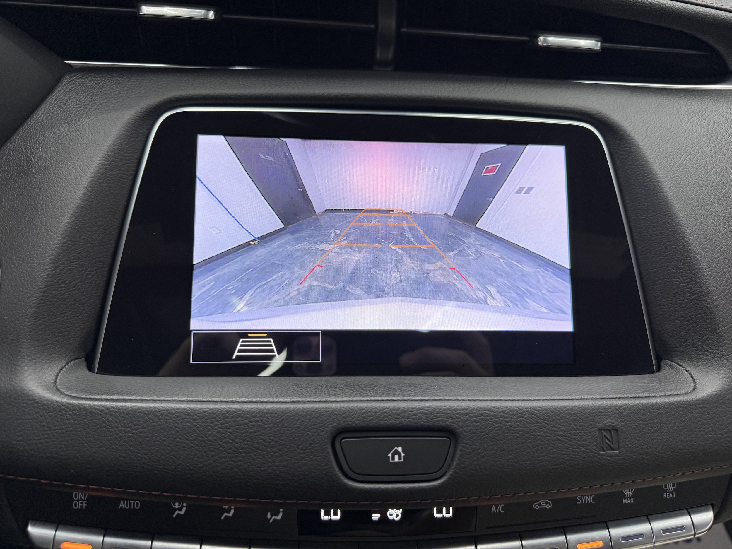 Used 2020 Cadillac XT4 Sport w/ Sun And Sound Package AWD/4WD image 21