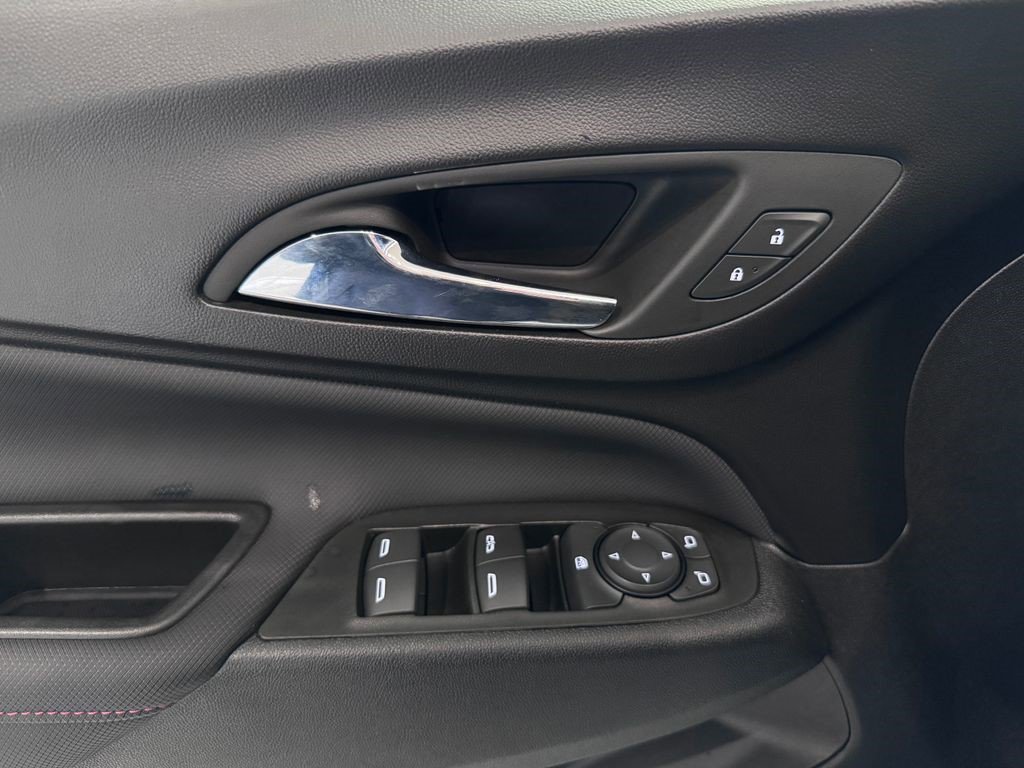 Certified 2023 Chevrolet Equinox RS image 19