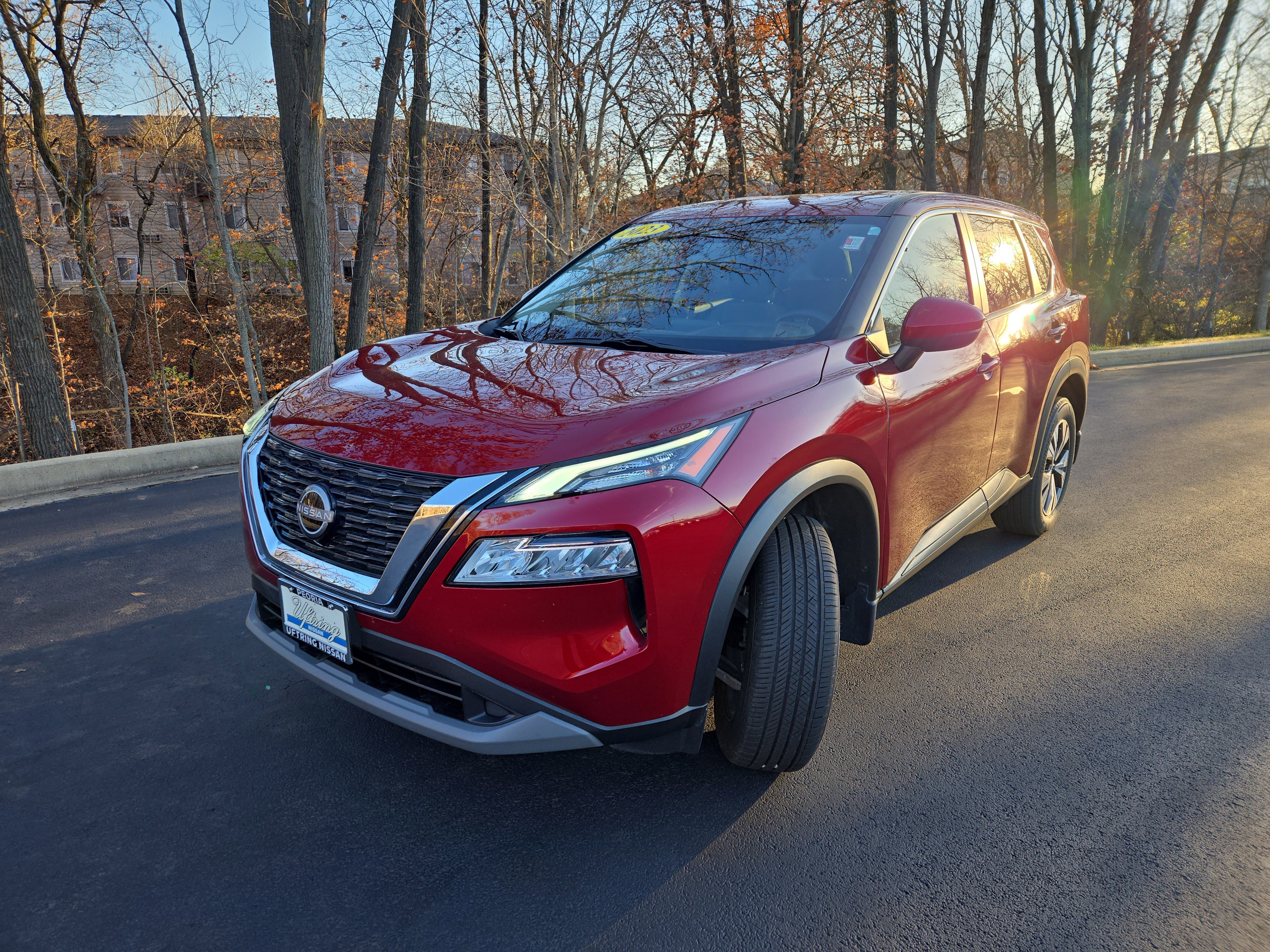 Used 2023 Nissan Rogue SV image 4