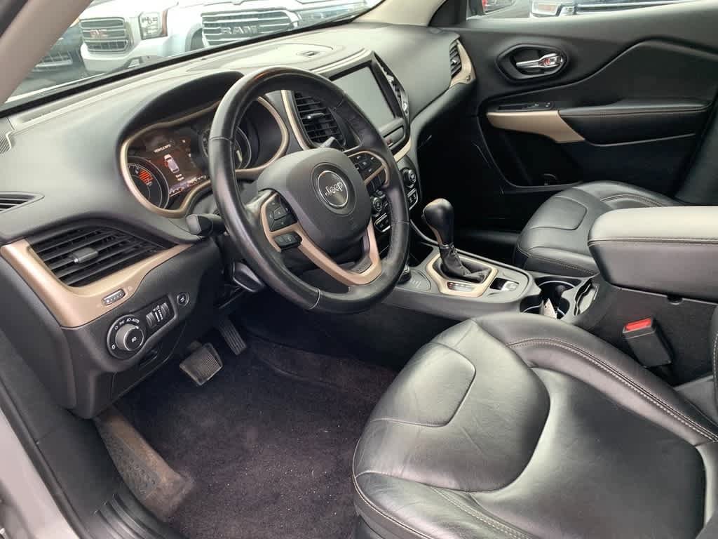 Used 2018 Jeep Cherokee Limited w/ High Altitude Package image 23