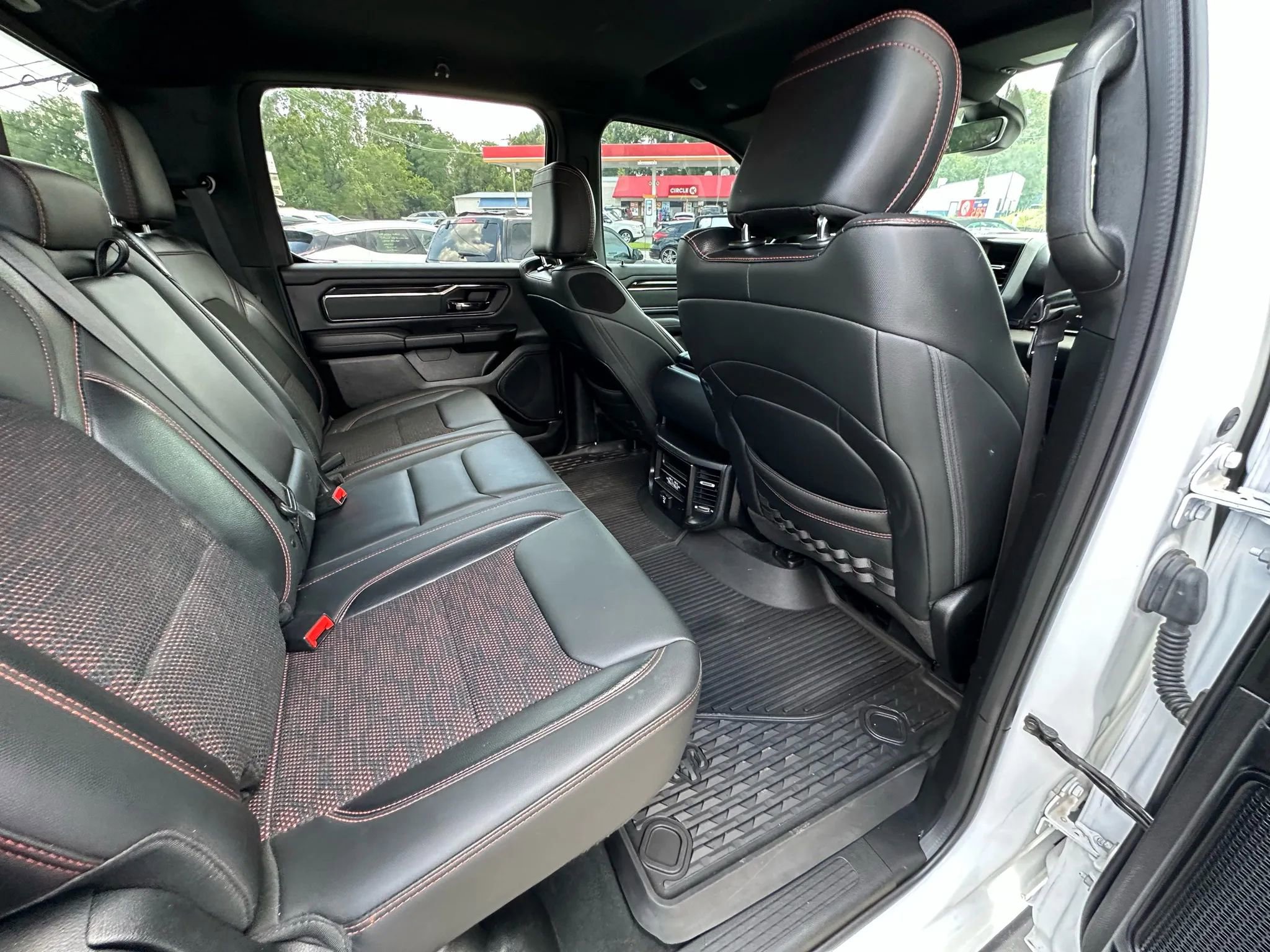 Used 2021 RAM 1500 Big Horn w/ Built-to-serve Edition image 33