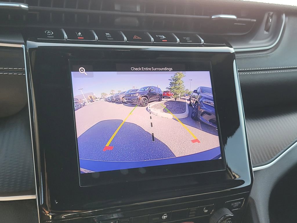 Used 2024 Jeep Grand Cherokee L Laredo RWD image 23