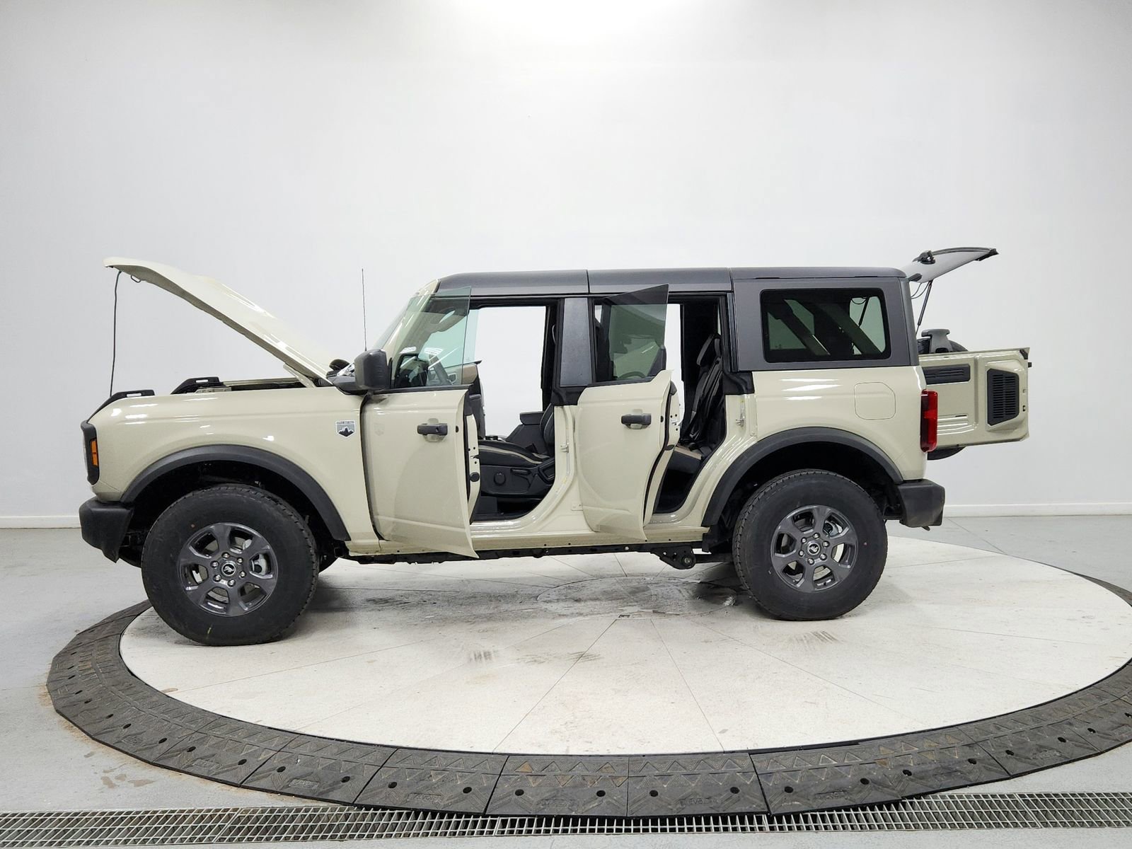 New 2026 Ford Bronco Big Bend image 12
