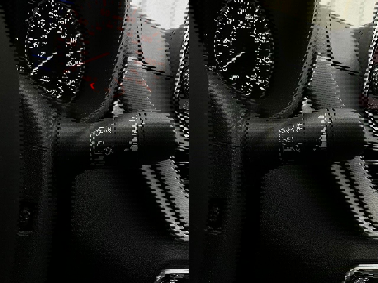 Used 2025 Nissan Altima 2.5 SR image 35