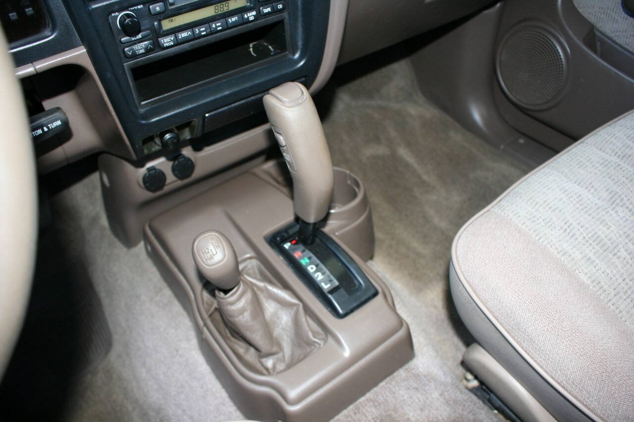 Used 1998 Toyota Tacoma 4x4 Xtracab image 17