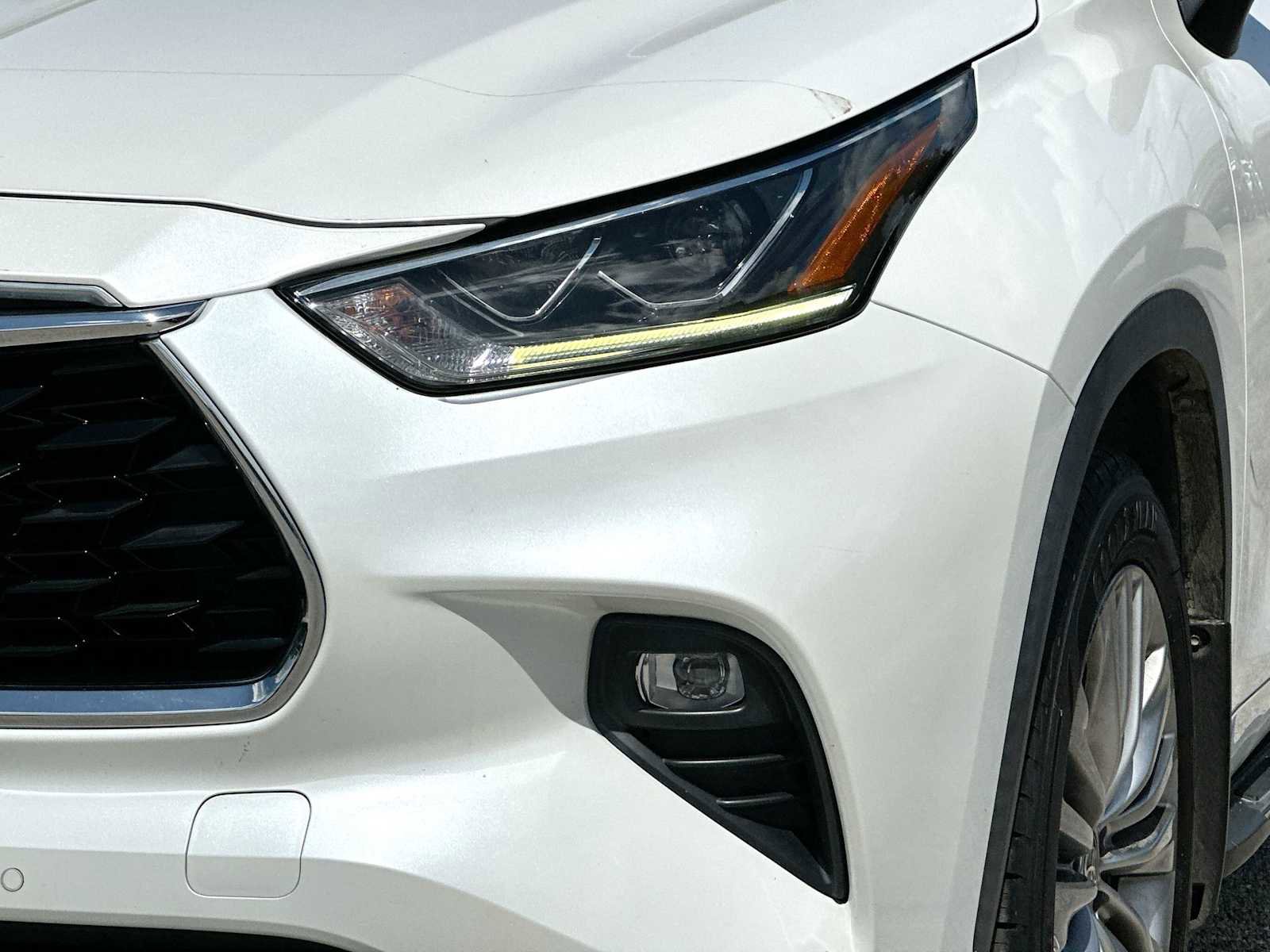 Used 2020 Toyota Highlander Platinum image 16