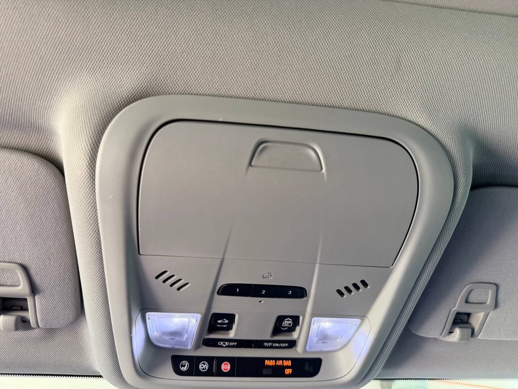 Used 2019 Chevrolet Equinox Premier FWD image 26