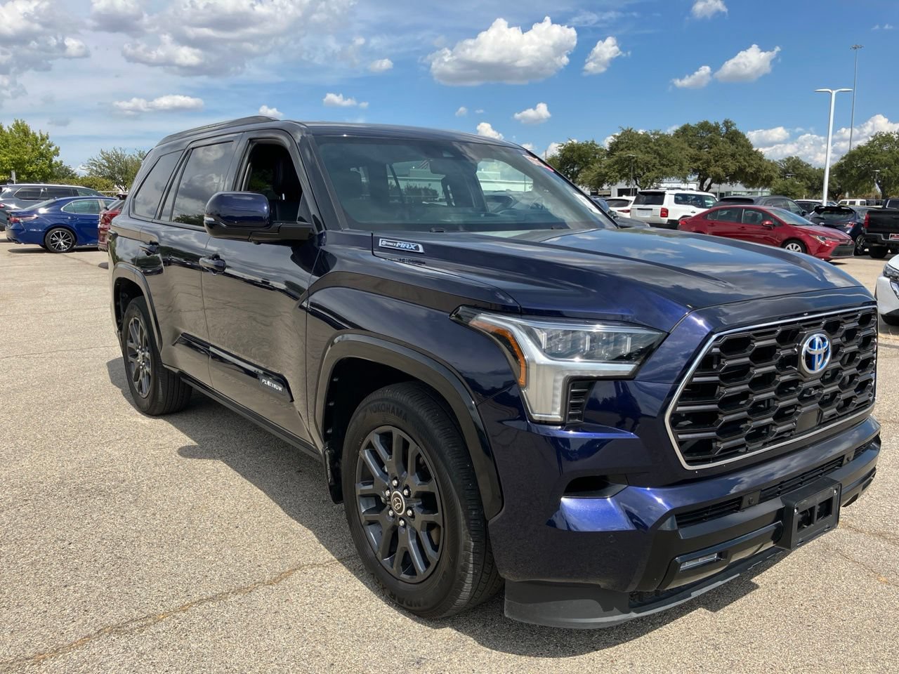 Used 2023 Toyota Sequoia Platinum AWD/4WD image 3